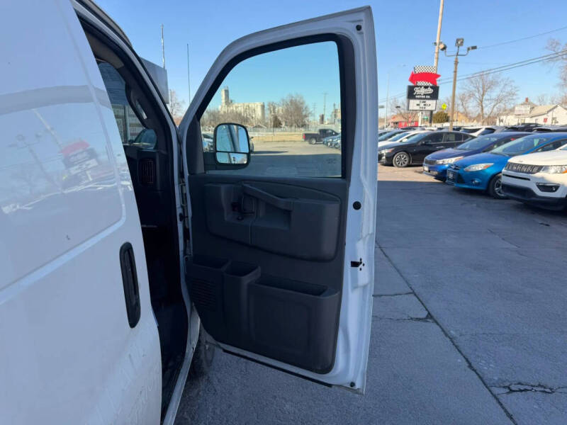 2021 Chevrolet Express 2500