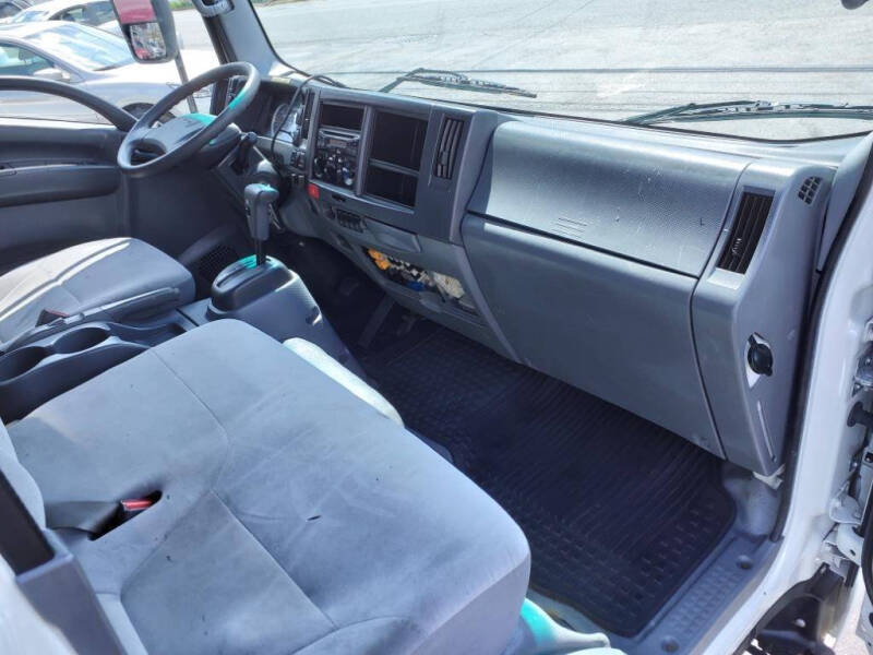 2015 Isuzu box