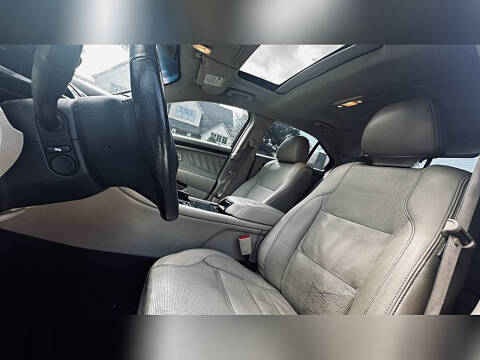 2018 Ford Taurus Limited