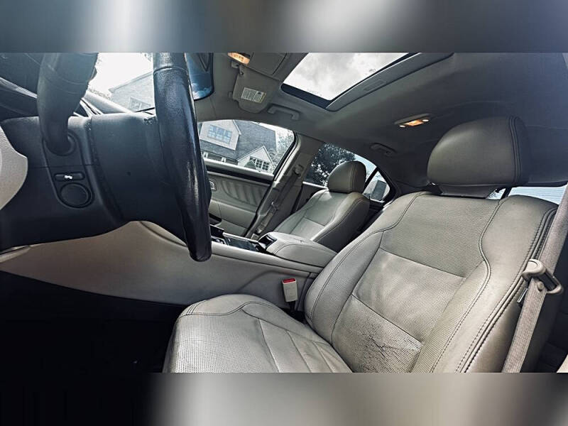 2018 Ford Taurus Limited