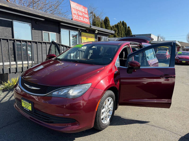 2018 Chrysler Pacifica LX