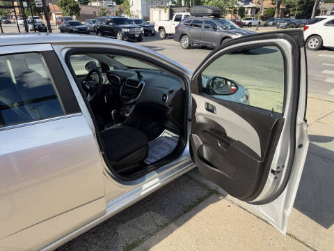 2019 Chevrolet Sonic LT Auto