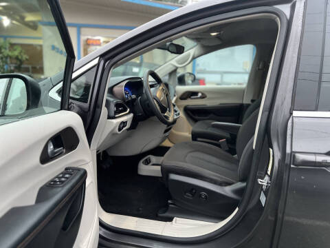 2017 Chrysler Pacifica Touring