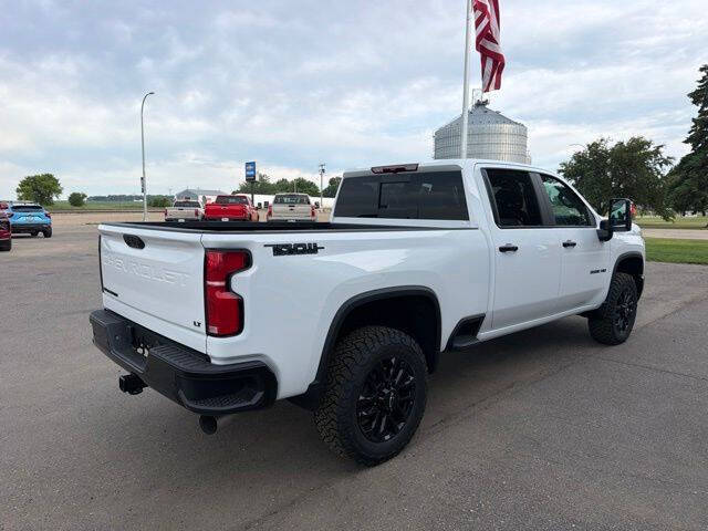 2026 Chevrolet Silverado 3500 HD LT - Photo 5