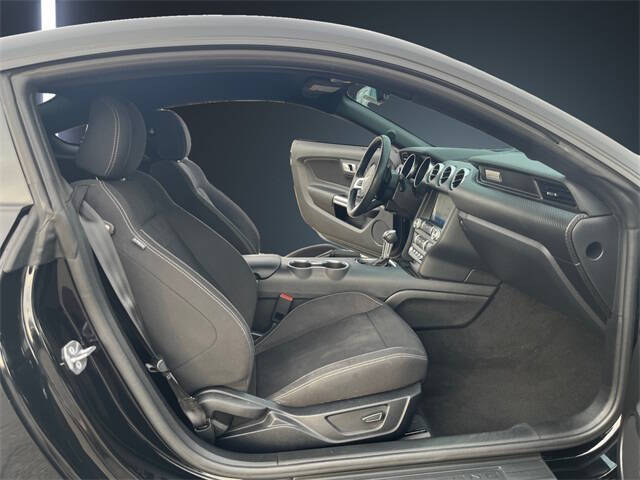 2021 Ford Mustang EcoBoost