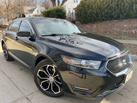 2016 Ford Taurus