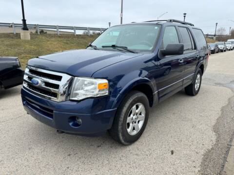 2009 Ford Expedition for sale at AUTOSAVIN in Villa Park IL