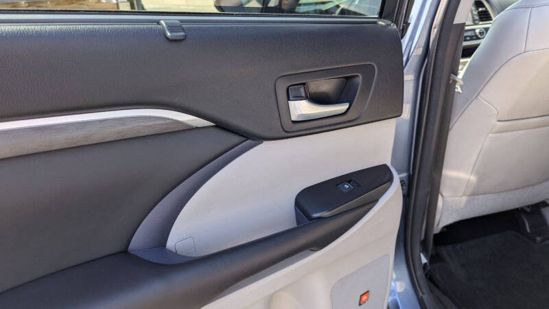 2017 Toyota Highlander