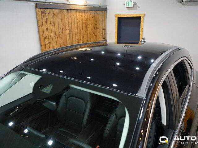 2022 Ford Escape Hybrid Titanium