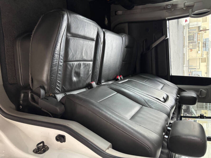 2004 Nissan Titan LE