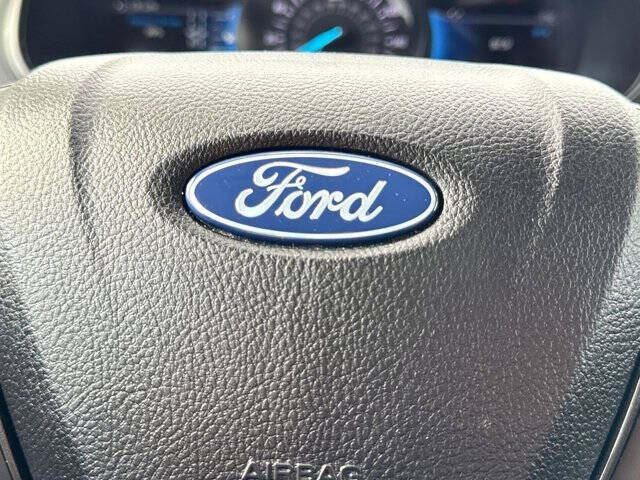 2022 Ford Edge SE