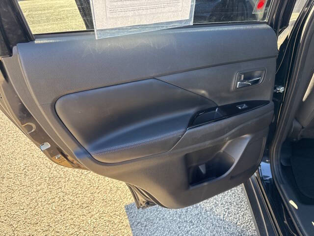 2020 Mitsubishi Outlander LE