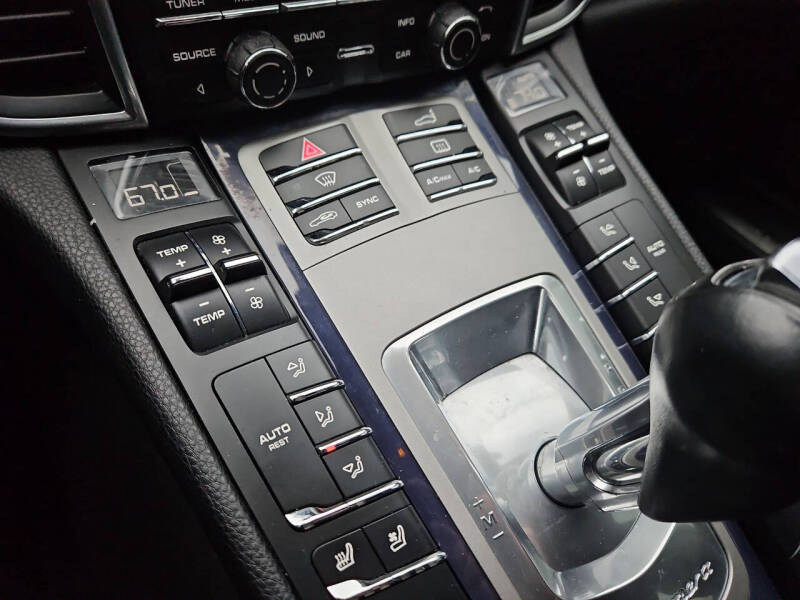 2014 Porsche Panamera 4