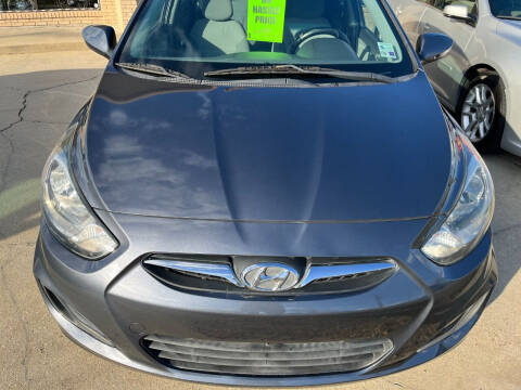 2012 Hyundai Accent GLS