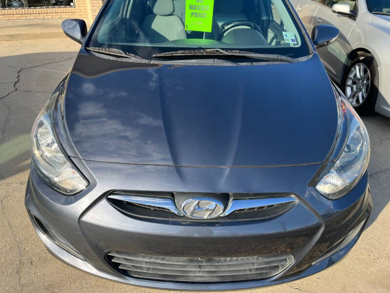 2012 Hyundai Accent GLS