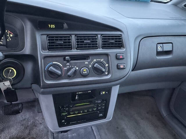 1998 Toyota Sienna LE