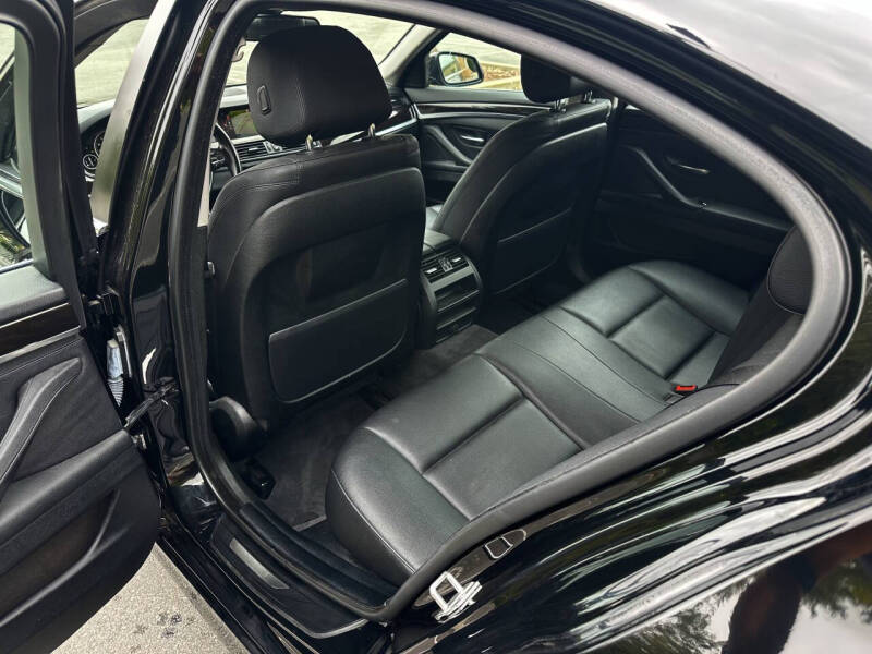 2016 BMW 5 Series 528i