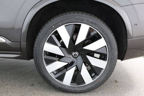2023 Volvo XC90 Recharge T8 Ultimate Bright Theme 6P