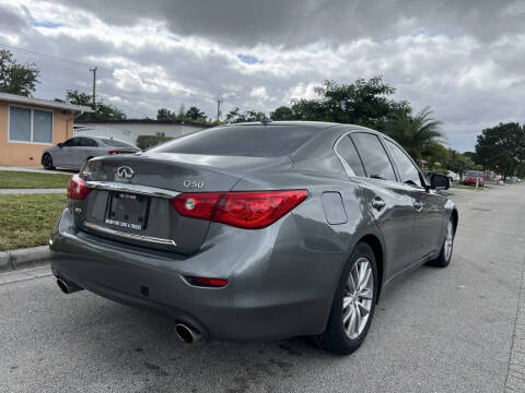 2015 Infiniti Q50 Premium