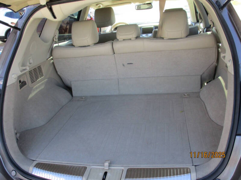 2011 Nissan Murano LE