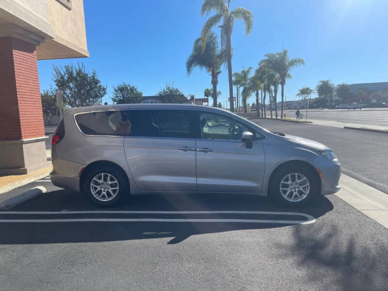 2017 Chrysler Pacifica Touring