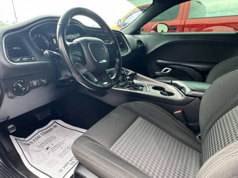 2021 Dodge Challenger SXT