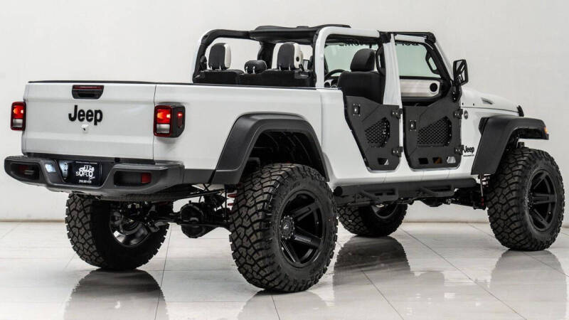 2025 Jeep Gladiator