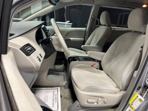 2012 Toyota Sienna