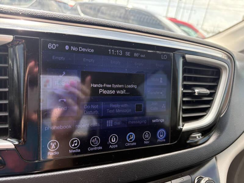 2017 Chrysler Pacifica Touring-L