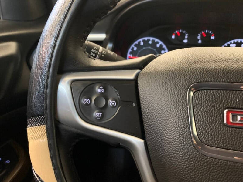2018 GMC Acadia SLE-2