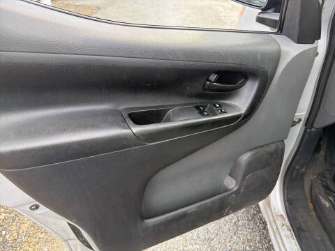 2015 Nissan NV200 SV