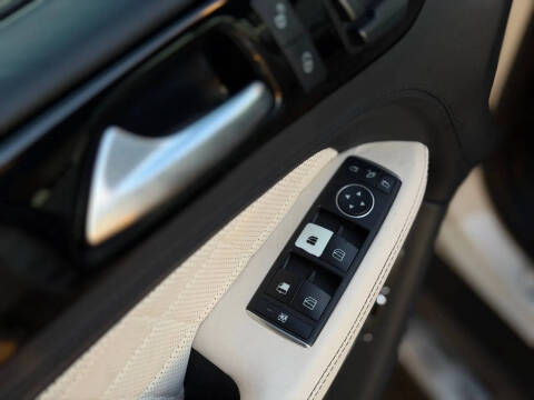 2015 Mercedes-Benz GL-Class GL 550 4MATIC