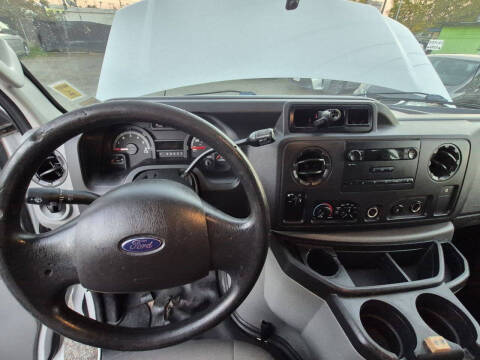 2012 Ford E-Series E-150