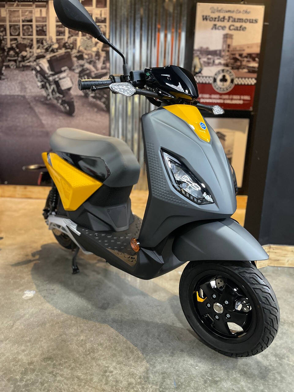 2023 PIAGGIO Piaggio 1 ACTIVE ELECTRIC for sale at TEXAS MOTORS POWERSPORT in ORLANDO, FL