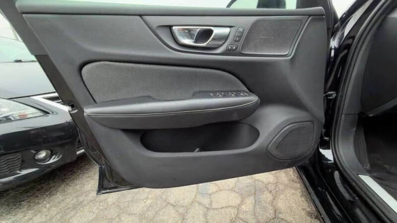 2019 Volvo S60 T5 R-Design