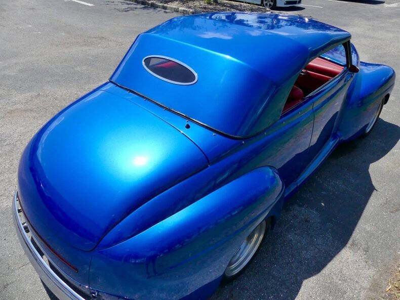 1948 Ford Super Deluxe