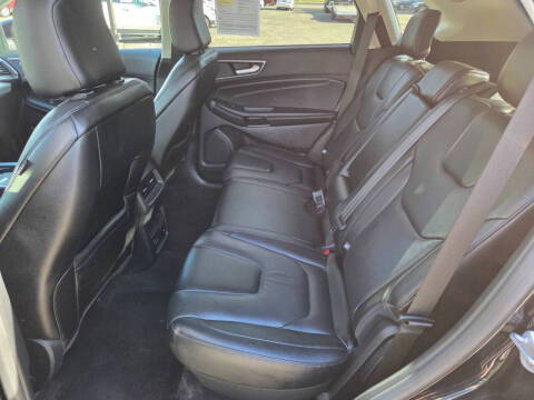 2021 Ford Edge Titanium