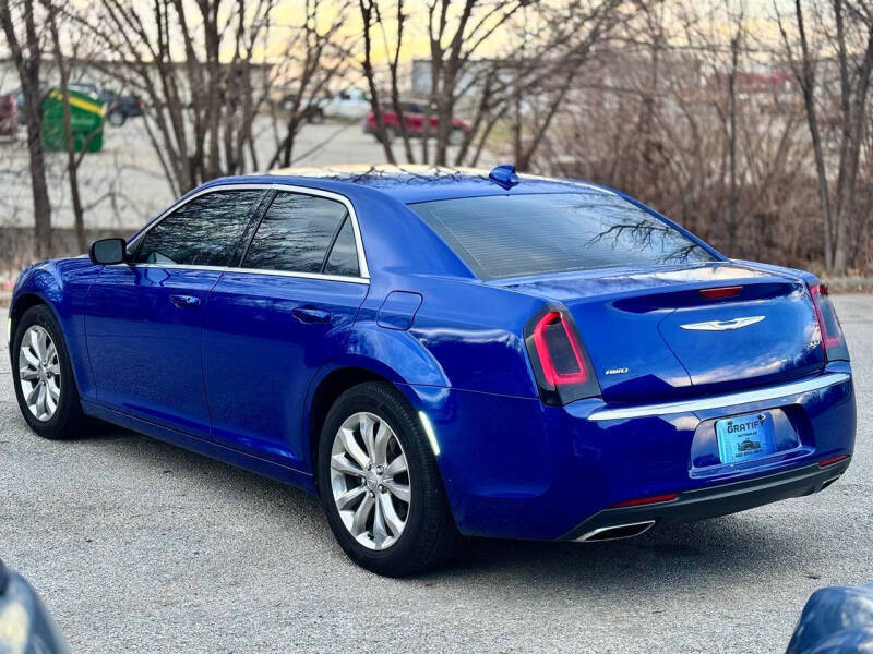 2018 Chrysler 300 Touring
