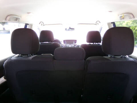 2017 Nissan Pathfinder SV