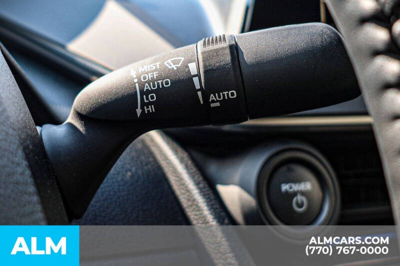 2025 Toyota Prius XLE