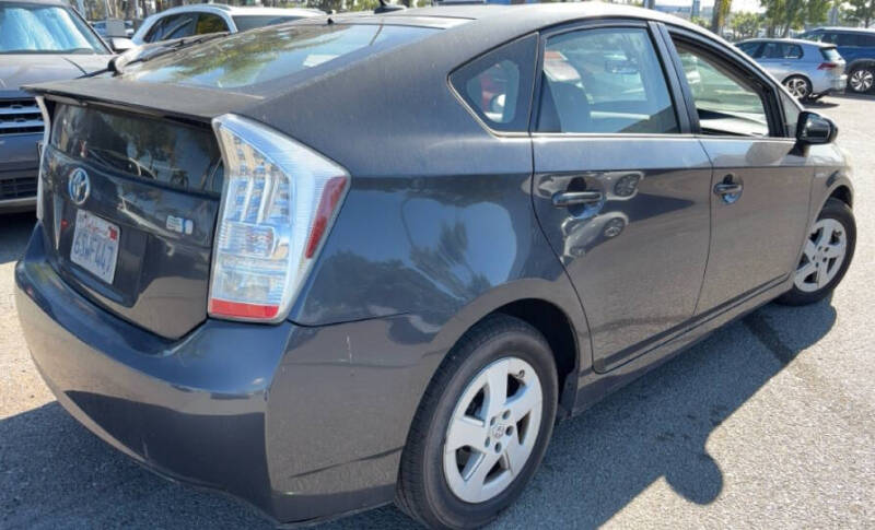 2011 Toyota Prius Two