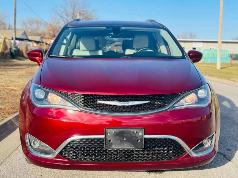 2017 Chrysler Pacifica Touring-L Plus