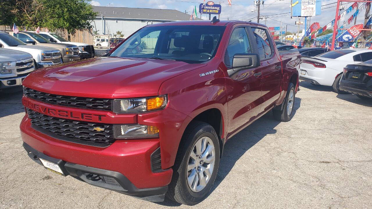 Used Car 2020 Chevrolet Silverado 1500  Custom 4x4 4dr Crew Cab 5.8 Ft. Sb For Sale Under $30,000 In San Antonio, Texas