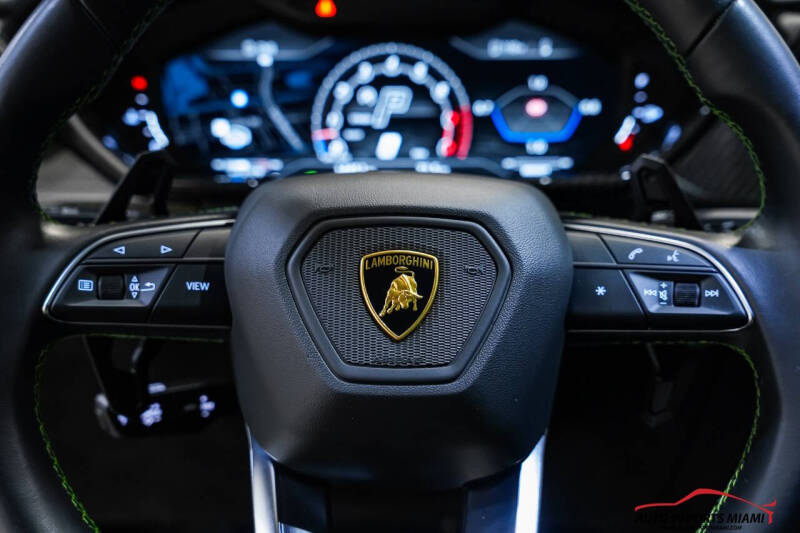 2022 Lamborghini Urus