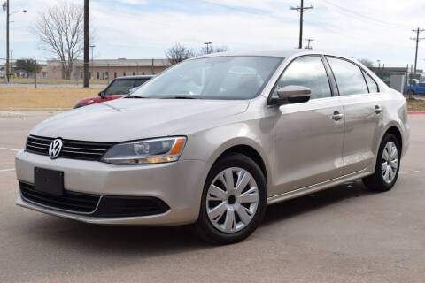 2013 Volkswagen Jetta for sale at TEXACARS in Lewisville TX