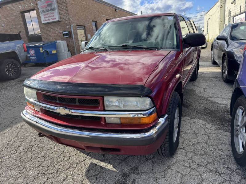 2002 Chevrolet S-10 LS photo 2