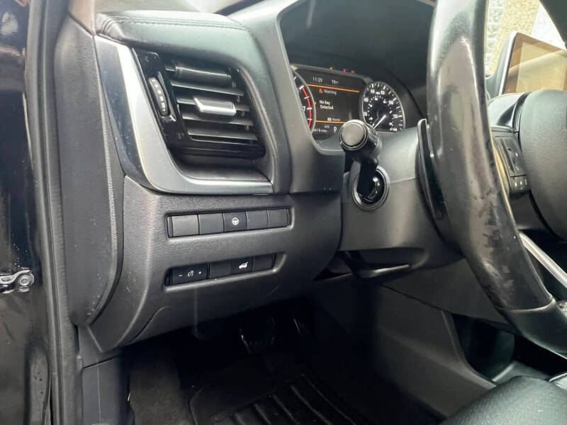 2021 Nissan Rogue SV