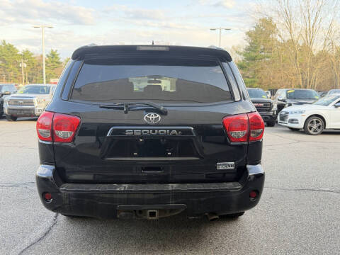 2015 Toyota Sequoia SR5