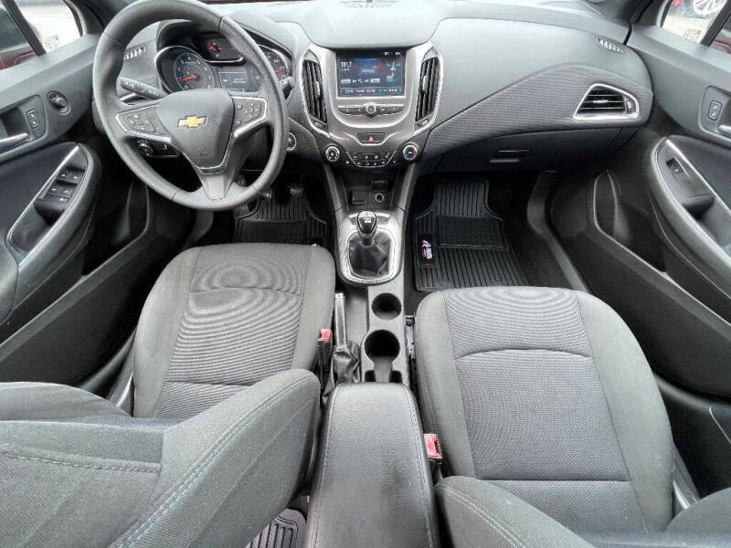 2017 Chevrolet Cruze LT Manual