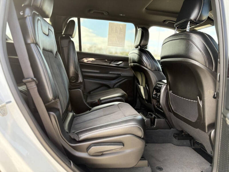 2023 Jeep Grand Cherokee L Altitude